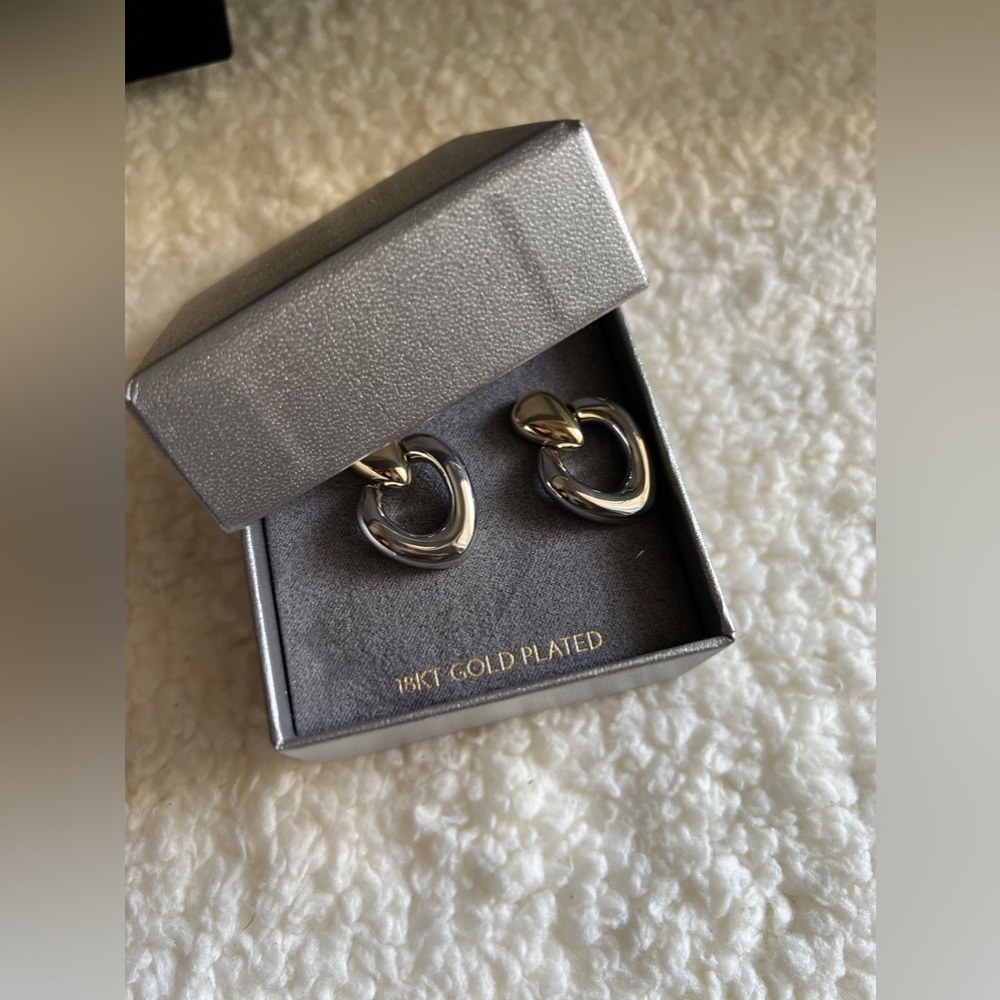 Lusoro 14k gold plated gold and silver Hoop Earrings - Picture 3 of 6